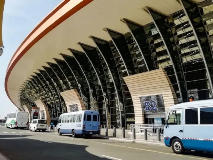 خدمة التوصيل من و الى المطار  مطار جدة - مطار المدينة - مطار الطائف